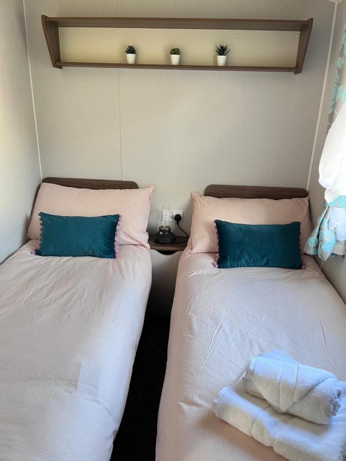 Lovely 3 Bedroom Holiday Home In Seton Sand Caravan Park Wi-Fi Xbox EDI Exterior foto