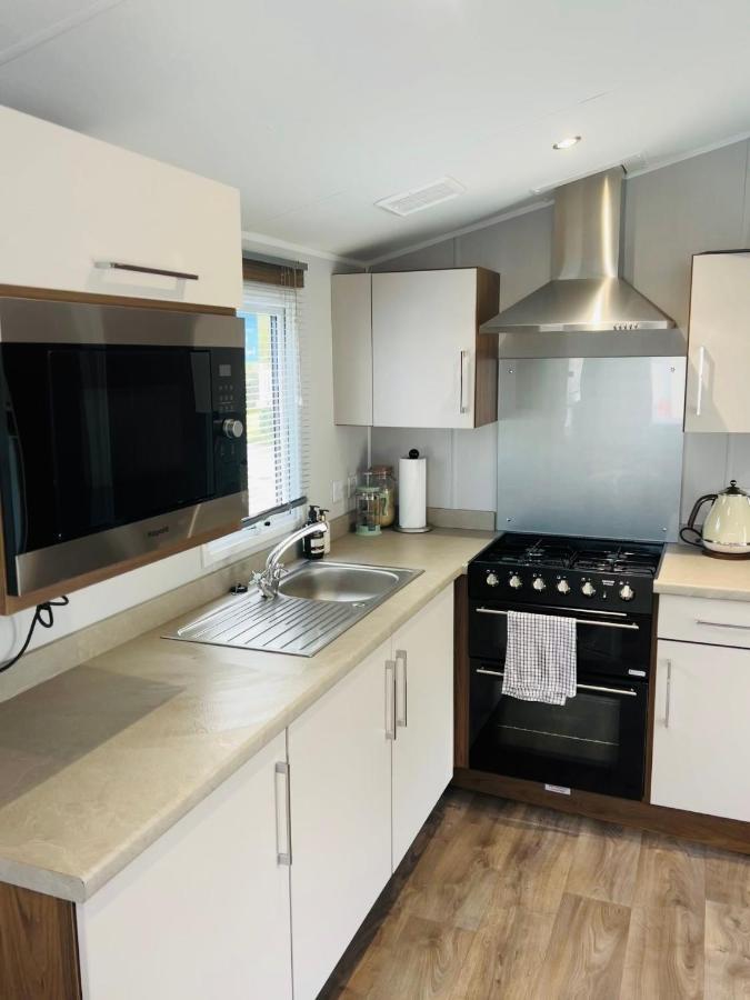 Lovely 3 Bedroom Holiday Home In Seton Sand Caravan Park Wi-Fi Xbox EDI Exterior foto